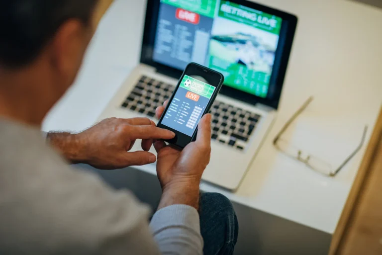 Are Mobile Apps Available for Betting Sites Not on GamStop?